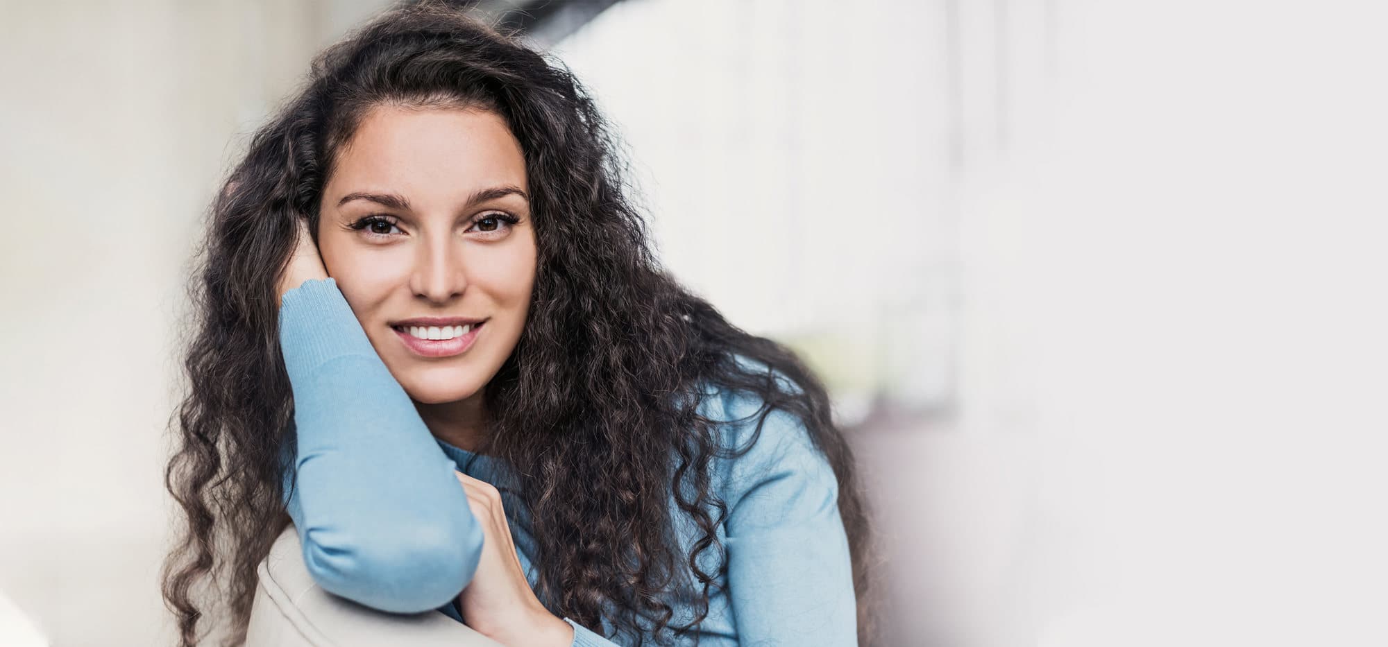 Abnehmen zufriedene Frau: Ich selbst sein und Komplimente erhalten